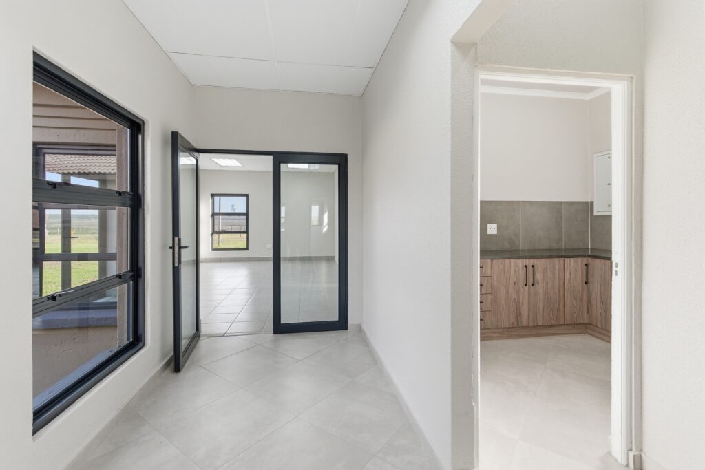 Greenfield Warehouse 8915 (26)