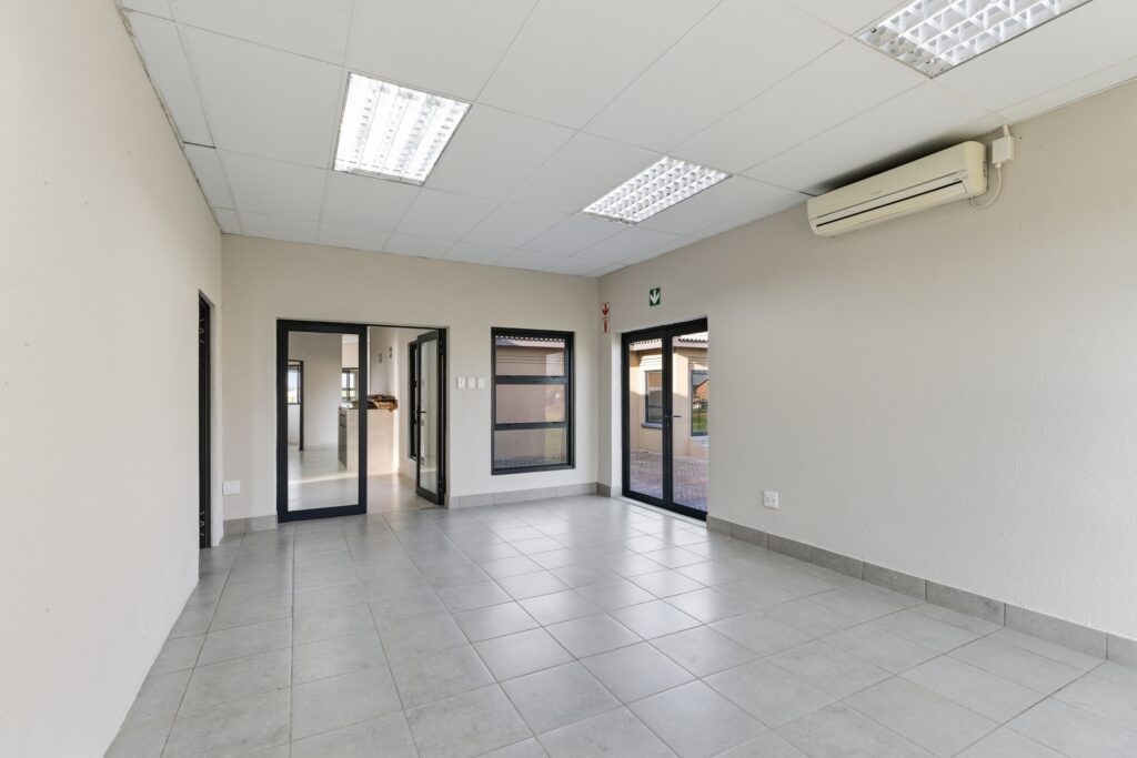 Greenfield Warehouse 8915 (36)