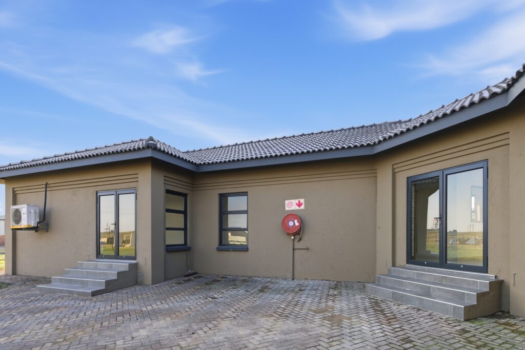 Greenfield Warehouse 8915 (37)